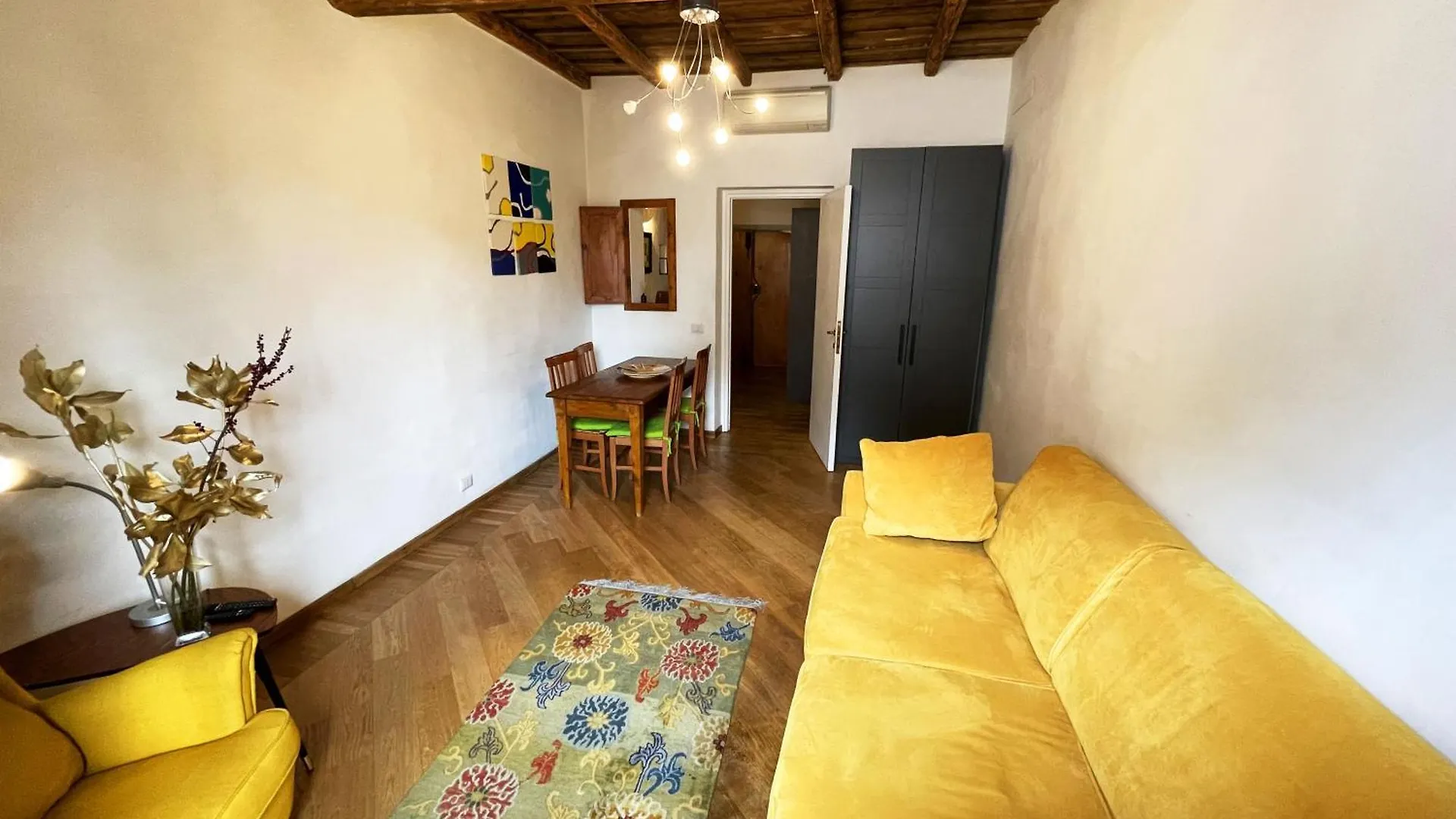 Historical Central Rome Flat