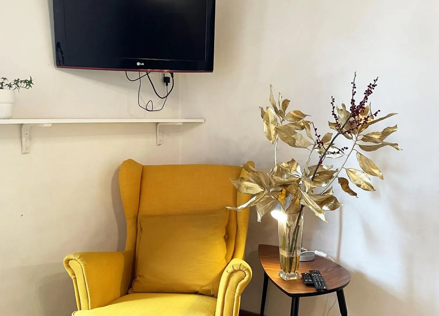 Historical Central Rome Flat Apartment